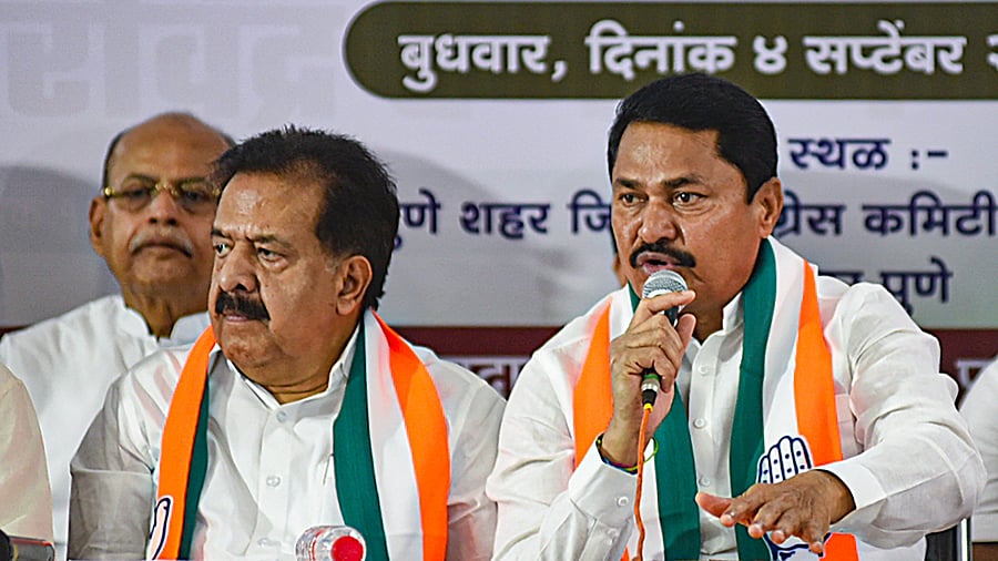 <div class="paragraphs"><p>AICC in-charge of Maharashtra Ramesh Chennithala and state Congress Committee President Nana Patole </p></div>